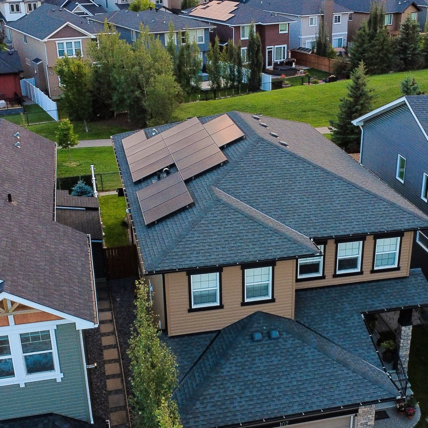 12.15 kW solar install in Ravenswood